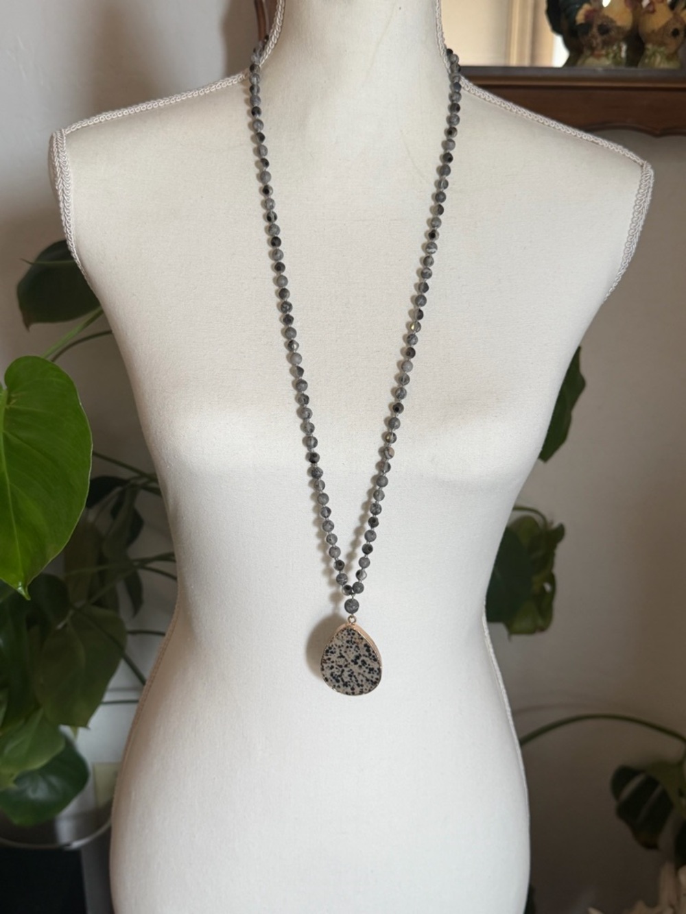 Vintage Genuine Dalmatian Jasper Gold Leafing & Gemstone Beads Beaded Necklace
